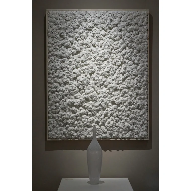 © KAKU 1167 × 910 mm Collection of Elenor and Domenico De Sole, New York Ippodo Gallery