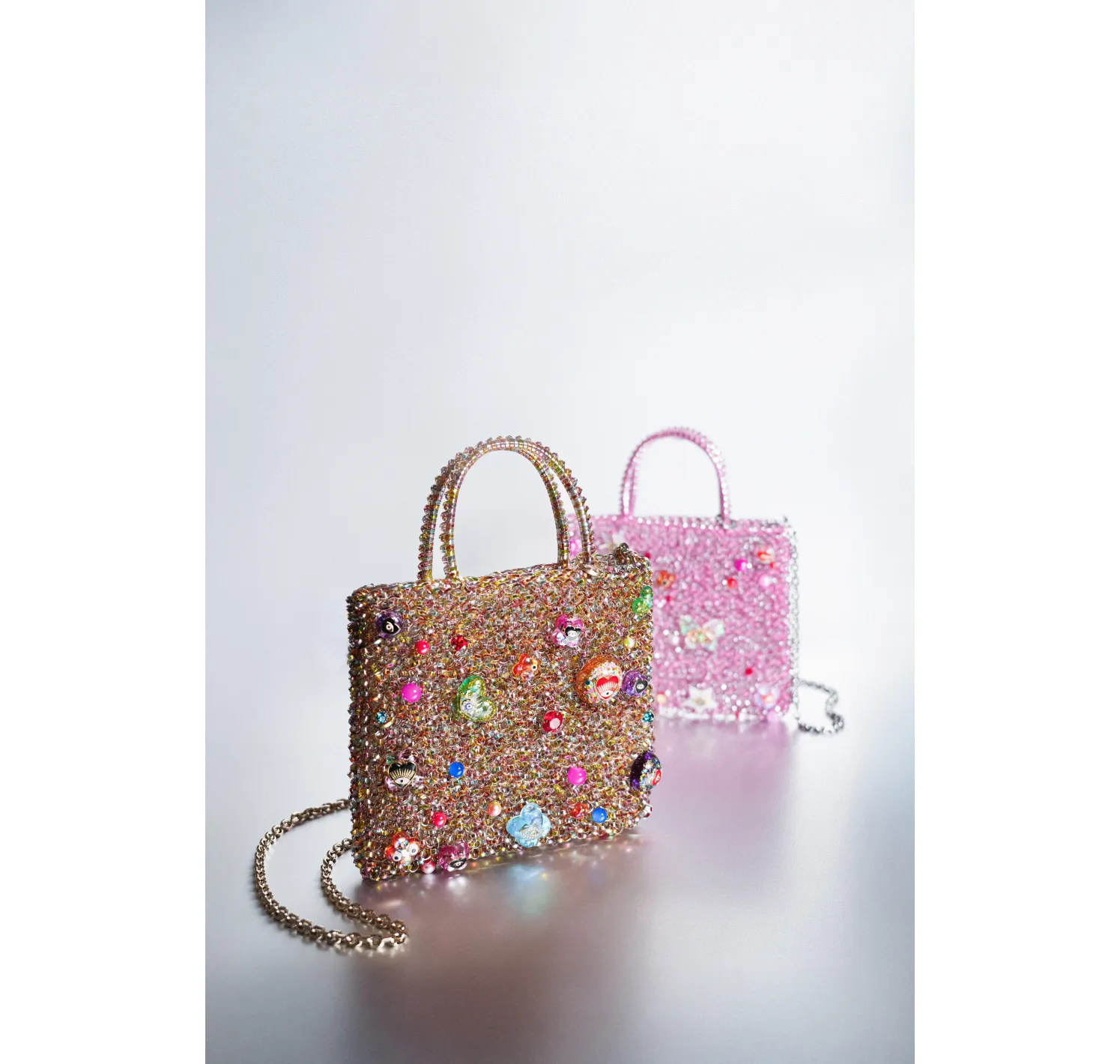 ANTEPRIMA’s iconic wire bag: special edition collab with Mika Ninagawa